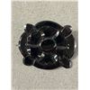 Image 1 : A Large Victorian (1880)Black Glass Mourning Brooch In Great Condition