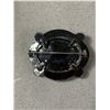 Image 2 : A Large Victorian (1880)Black Glass Mourning Brooch In Great Condition