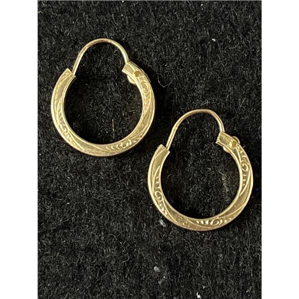 Pair of Small Engraved 10k Gold Hoop Earrings 1gr