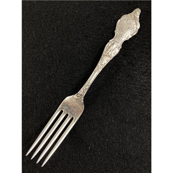 30.54gr Sterling Silver Vintage Dakota Fork. Nicely Engraved