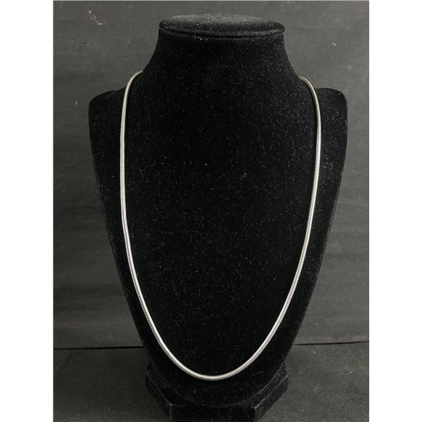 Sterling Silver Snake Pattern Chain Necklace