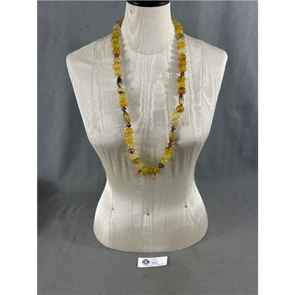 Pretty Vintage 1960's Agate Necklace
