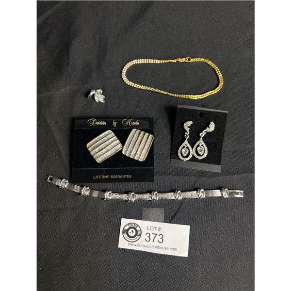 Very Chic! Vinage Jewelry Lot