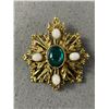 Image 2 : Runway Style Emerald Gold Plated Brooch