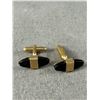 Image 2 : Beautiful Vintage Gold Tone Onyx Cufflinks