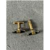 Image 3 : Beautiful Vintage Gold Tone Onyx Cufflinks