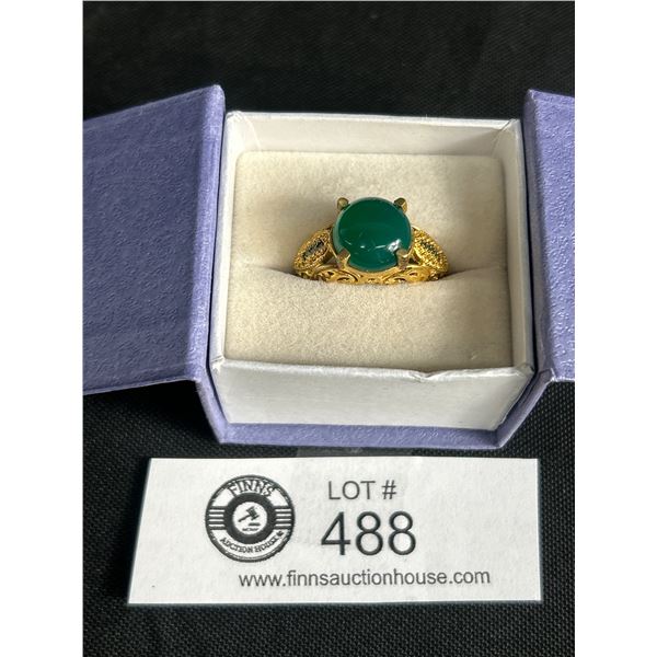 Beautiful Vintage Gold Plated Jade Gemstone Ring. Gorgeous Setting