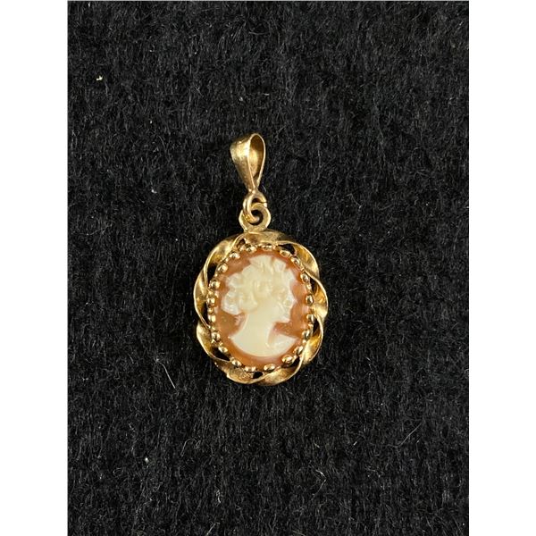 Beautiful 14k Gold Cameo Pendant