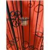 Image 2 : Tealight Candle Metal Divider