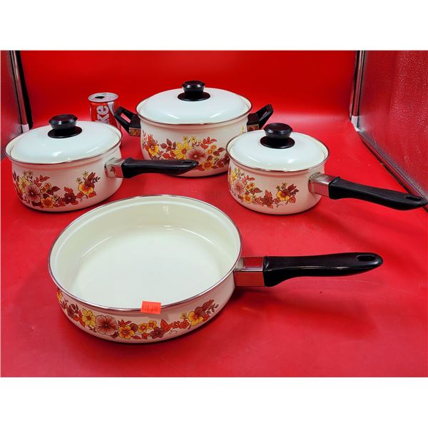 VTG Autumn Harvest Pots & Pan