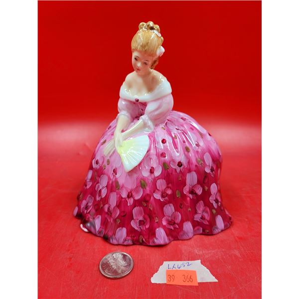 1972 Royal Doulton "Victoria" Bone China Figurine HN 2471 Made in England