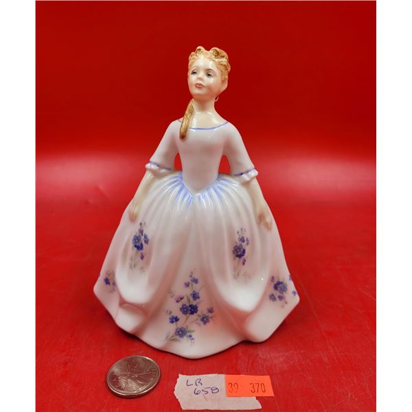 1995 Royal Doulton "Memory Lane" Bone China Figurine HN 3746 Made in England