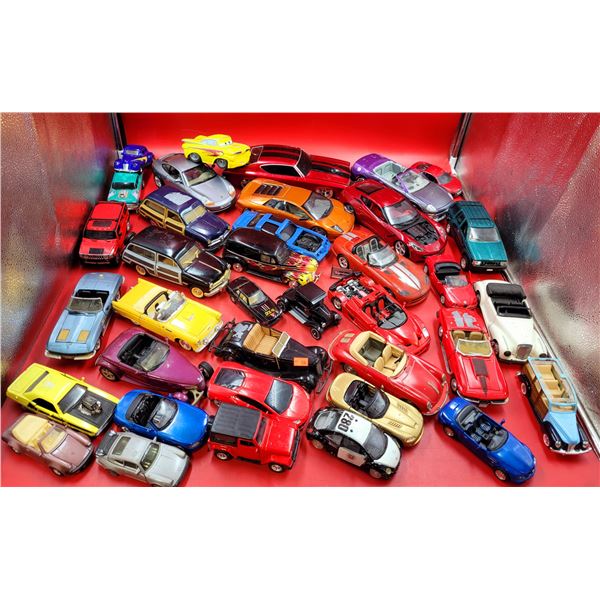 Large Lot Of Misc. Die Cast Vehicles
