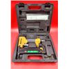 Image 1 : Bostitch SB-2IN1 2-in-1 Stapler/Brad Nailer