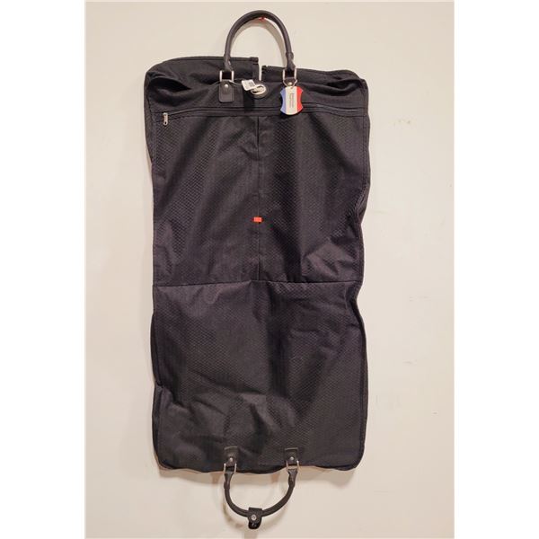 New American Tourister Foldable Toiletries Bag