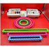 Image 1 : Knitting Looms & Singer Sew Essentials Kit