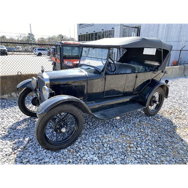 1926 FORD MODEL T Automobile