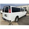 Image 3 : 2017 CHEVROLET EXPRESS 3500 Passenger Van