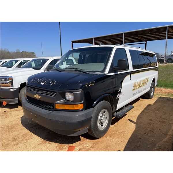 2017 CHEVROLET EXPRESS Passenger Van
