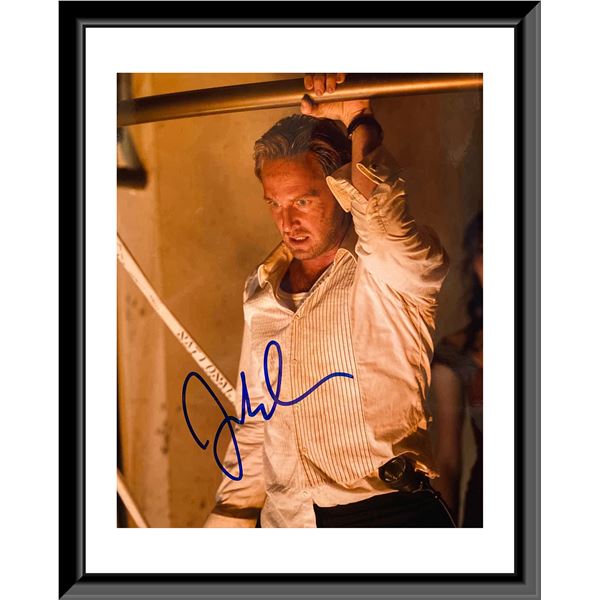 Josh Lucas signed movie photo. 8X10 Inches
