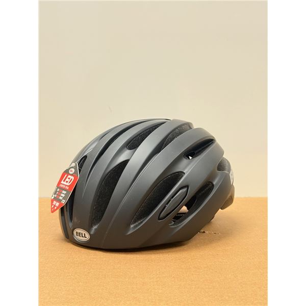 CASQUE BELL TRACE LED GR. FEMME UNIV.