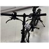 Image 7 : VÉLO ÉLECTRIQUE PLIABLE MORFUNS EOLE X AVEC SUSPENSION ARRIÈRE