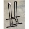 Image 1 : LOT DE 2 SUPPORTS A VÉLO DIVERS