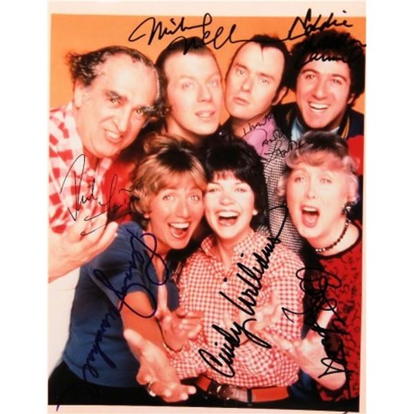 Laverne and Shirley cast signed promo photo