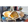 Image 2 : SHELF LOT OF ASSORTED ITEMS, INCLUDING: SHARK MOUTH DISPLAY, FIGURINES, WALL ART, MINIATURE WOODEN
