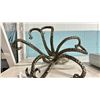 Image 2 : DECORATIVE OCTOPUS ART