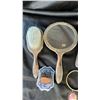 Image 2 : ASSORTED JEWELRY & HAND-HELD MIRROR & BRUSH SET