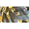 Image 8 : ASSORTED JEWELRY & HAND-HELD MIRROR & BRUSH SET