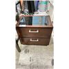 Image 2 : GLASS-TOP NIGHT STAND