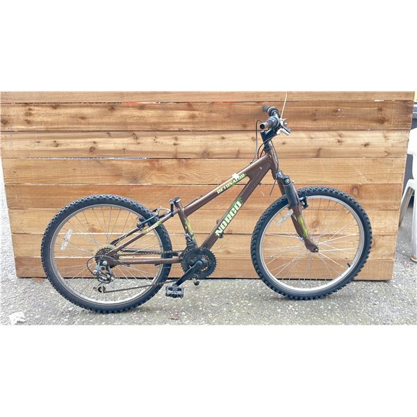 NORCO 18-SPEED BIKE *MISSING SEAT & BRAKE ISSUES*