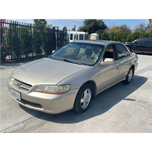 HOND ACCORD 2000 T-DONATION