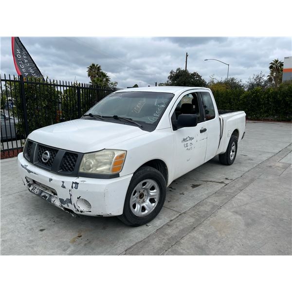 NISS TITAN  2004 T-DONATION