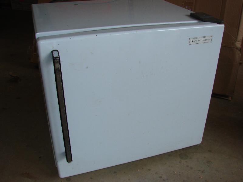 Sears Cold Spot Mini Refrigerator