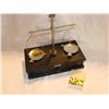 Image 1 : W.H.Curtin & Co. Scale w/Weights