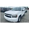 Image 3 : 2011 CHEVROLET TAHOE LT 4 DOOR SUV WHITE VIN 1GNSKBE0XBR363371