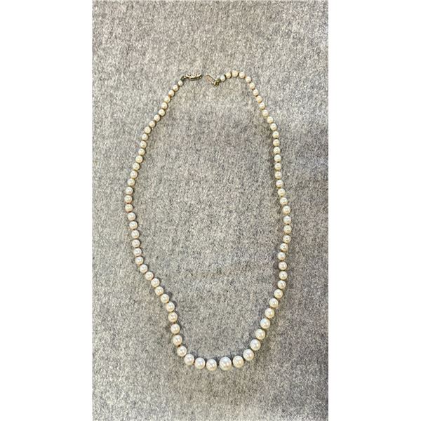 APPROX 16 INCH 10 KT GOLD PEARL NECKLACE