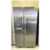 Image 1 : FRIGIDAIRE STAINLESS STEEL SIDE BY SIDE FRIDGE WITH WATER/ICE DISPENSER 36"W