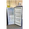 Image 2 : GALANZ STAINLESS STEEL SWING OUT FRIDGE OR FREEZER 28"W (HANDLE BROKEN)