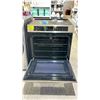 Image 2 : FRIGIDAIRE INDUCTION STOVE WITH CONVECTION OVEN