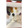 Image 2 : BOX OF ASSORTED CRYSTAL/GEMS