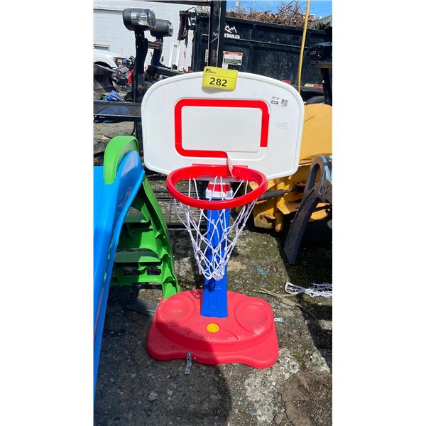 KIDS ADJUSTABLE BASKETBALL HOOP