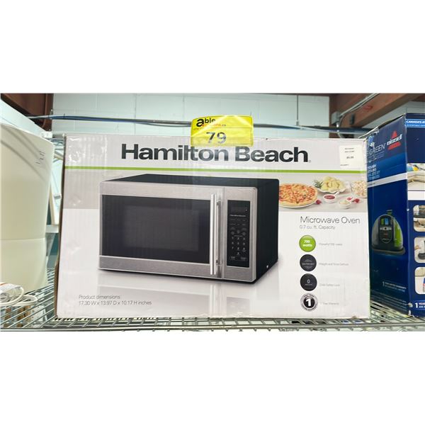 HAMILTON BEACH MICROWAVE OVEN 0.7 CU. FT.