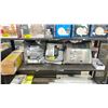 Image 1 : SHELF OF ASSORTED BEDDING & HEATING PADS