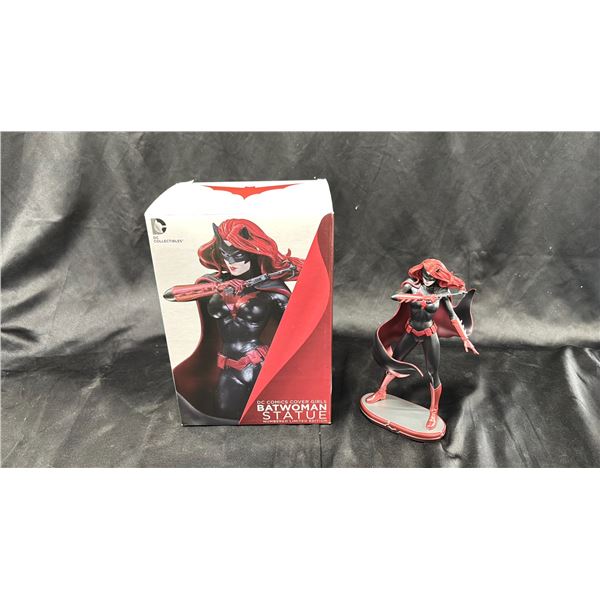 BATWOMEN ACTION FIGURE DC COMICS COVER GIRLS NUMBERED LIMITED EDITION 2767/5200 APPROX. 9.4" TALL,