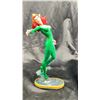 Image 2 : MERA DC COMICS COVER GIRLS NUMBERED LIMITED EDITION 2585/5200 APPROX 10"  WITH BOX (BROKEN