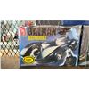 Image 2 : ASSORTED BATMAN COLLECTIBLES